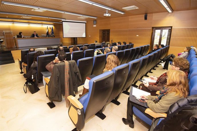 Jornada sobre 'Aspectos prácticos sobre la organización y funcionamiento de las entidades locales', que se está desarrollando este martes en el complejo cultural San Francisco de Cáceres