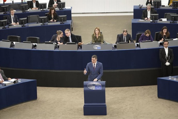 El presidente del Gobierno, Pedro Sánchez, comparece ante el Parlamento Europeo, a 13 de diciembre de 2023, en Estrasburgo (Francia). En la recta final de la presidencia española de la UE, que concluye a finales de diciembre, Sánchez acude a la sede de 