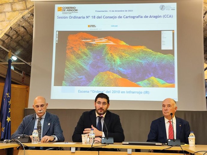 El vicepresidente primero del Gobierno de Aragón y presidente de VOX en Teruel, Alejandro Nolasco, en el Consejo de Cartografía de Aragón