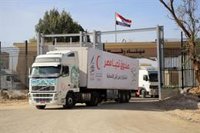 Las autoridades de Gaza dicen que "miles de toneladas de ayuda" están "apiladas" en el lado egipcio de Rafá