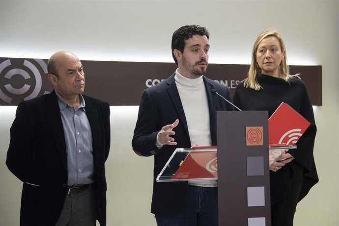 Los  diputados del PSOE Darío Villagrasa, Marta Gastón y Daniel Alastuey.