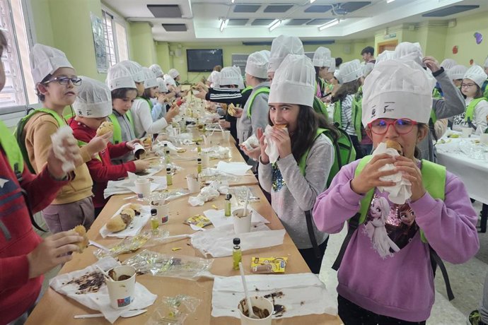 Desayuno enmarcado en la campaña sobre el aceite de oliva virgen extra.