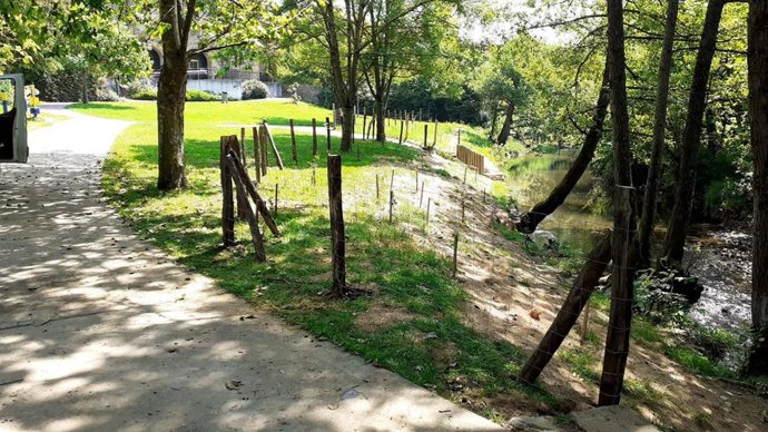 El río Olaeta a su paso por Otxandio (Bizkaia)