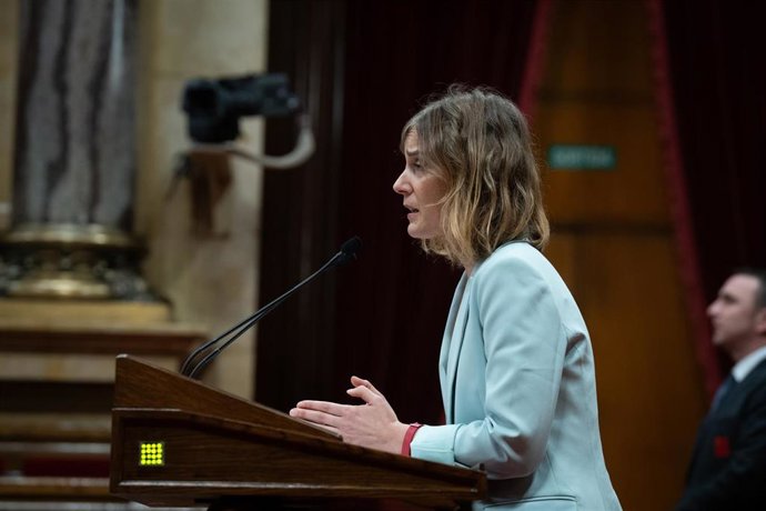 La líder de los comuns en el Parlament, Jéssica Albiach, en el pleno del Parlament