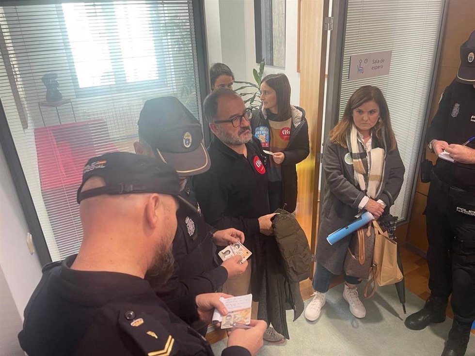 Desalojan de San Caetano a los representantes sindicales.