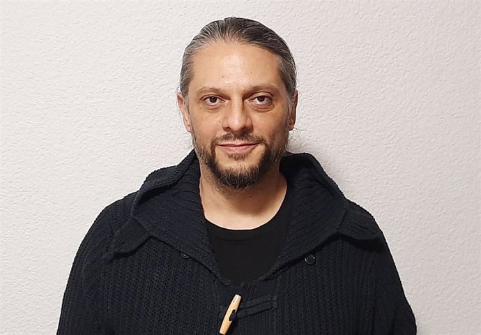 El investigador Joaquín Jiménez de la UV, premiado por su innovador estudio sobre redes sociales en la prehistoria reciente