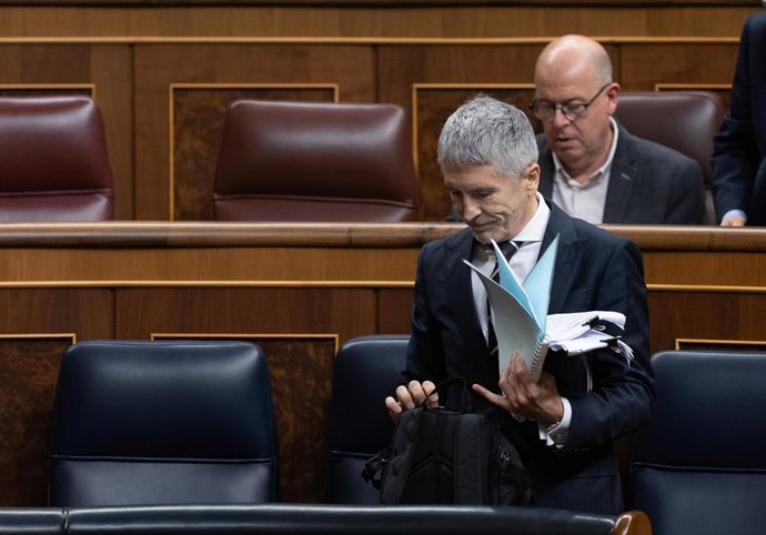 El ministro de Interior, Fernando Grande-Marlaska, durante una sesión plenaria en el Congreso de los Diputados