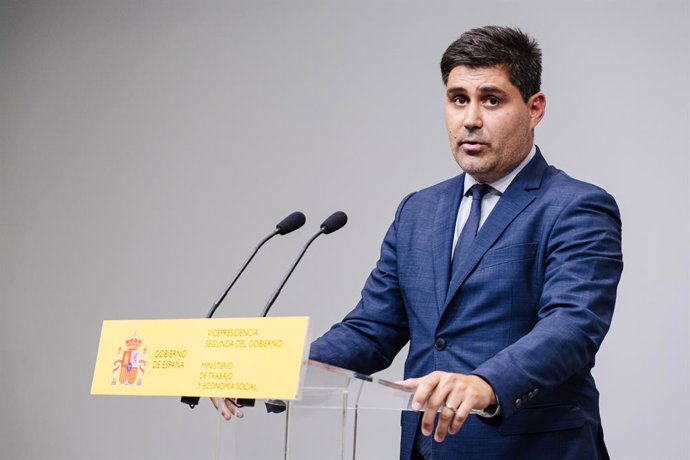 Archivo - El presidente de Asociación de Futbolistas Españoles, David Aganzo, ofrece una rueda de prensa tras reunirse con la vicepresidenta segunda y ministra de Trabajo y Economía Social en funciones, en la sede del Ministerio, a 28 de agosto de 2023,