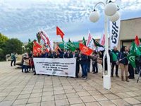 Trabajadores de la Residencia de Tiempo Libre de Punta Umbría (Huelva) vuelven a concentrarse contra su cierre