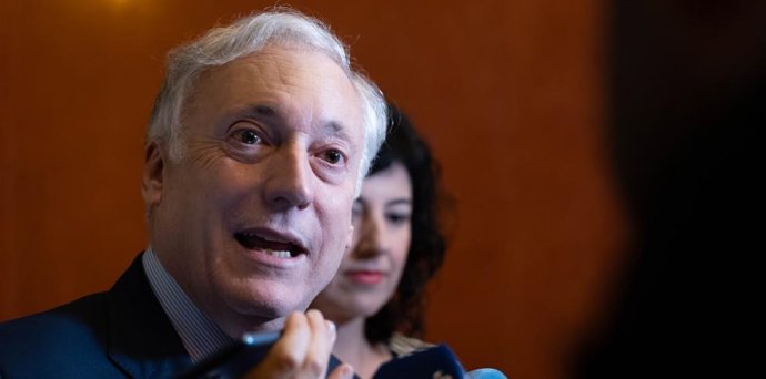 El consejero de Fomento, Movilidad, Vivienda y Logística, Octavio López,