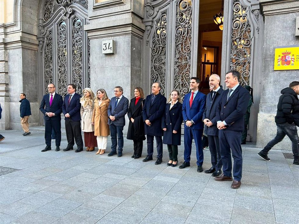 El conseller, junto a otros responsables de Educación de las CCAA.