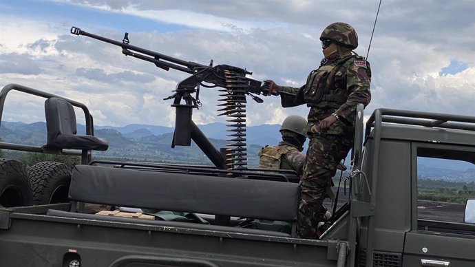 Archivo - KIBUMBA (DR CONGO), Nov. 30, 2022  -- Photo taken on Nov. 21, 2022 shows soldiers operating near Kibumba, the Democratic Republic of the Congo (DRC). TO GO WITH "Feature: M23 still holds position in NE DR Congo despite ultimatum for their with