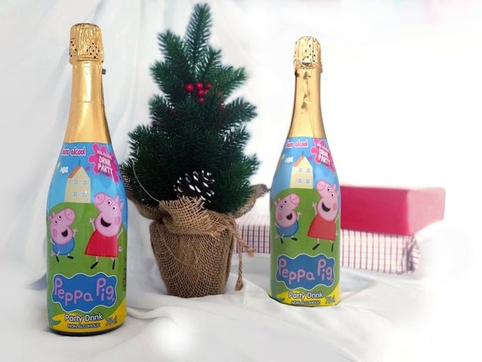 Descubre las decoraciones navideñas, el calendarios de adviento con material escolar y champagne sin alcohol para toda la familia