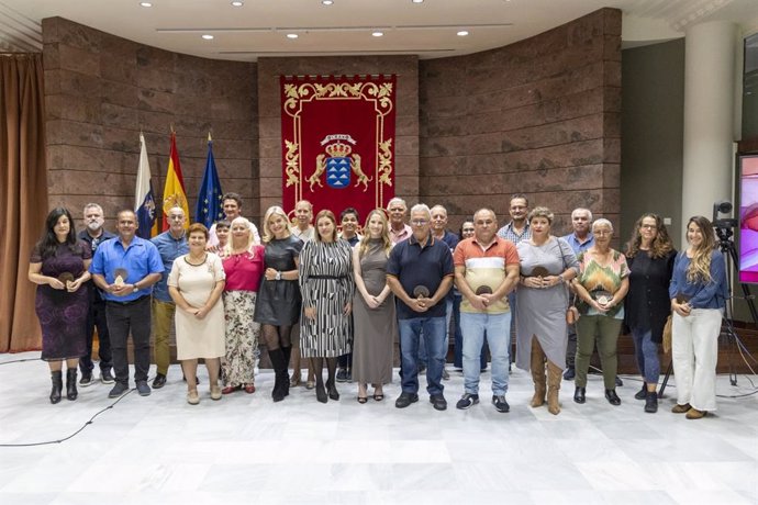 Homenaje a los donantes de sangre en Canarias en el Parlamento de Canarias