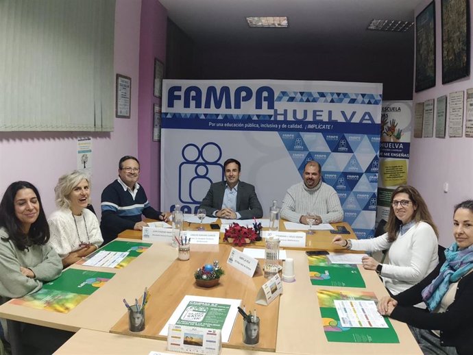 Reunión entre Fampa y el delegado de Desarrollo Sostenible y FP de la Junta en Huelva, Carlos Soriano.