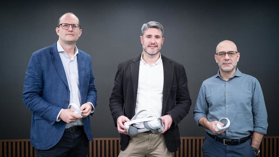 Archivo - El responsable de Desarrollo de Negocio de Innovae, Sergio Ponz, el coordinador técnico de centros en la asociación Ginso, Carlos Benedicto, y el profesor de Psicología en la Universidad Francisco de Vitoria David Roncero