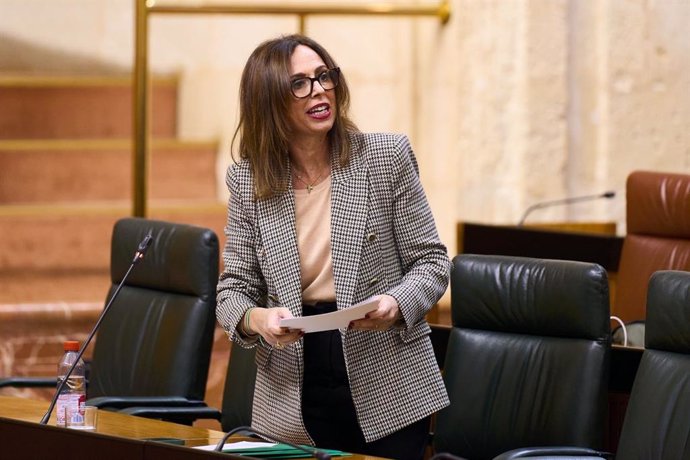 La consejera de Fomento, Rocío Díaz, en el Parlamento de Andalucía.