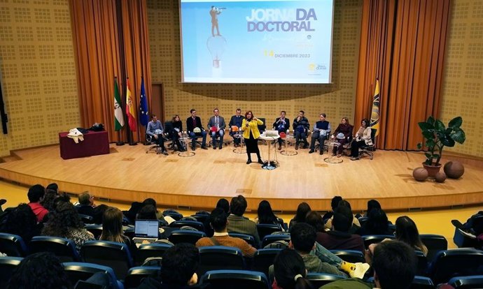 Jornada de bienvenida a doctorandos de la UPO en el Paraninfo de la Pablo de Olavide.