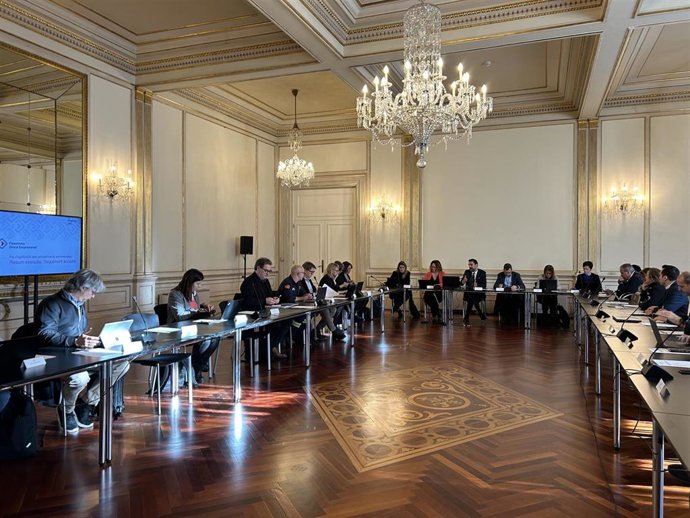 Reunión plenaria del Grupo de Trabajo de Agilización de Procedimientos Administrativos con los agentes económicos.