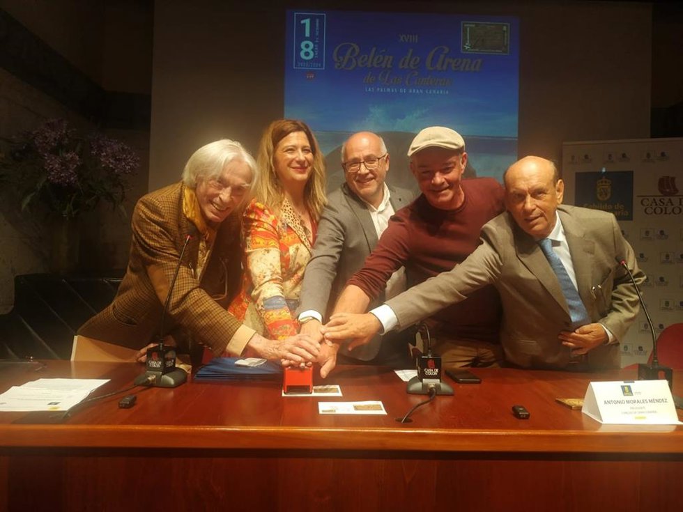 Correos presenta un sello sobre el Belén de Arena 2023 de Las Palmas de Gran Canaria