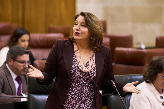 La consejera de Agricultura, Pesca, Agua y Desarrollo Rural, Carmen Crespo, ha puesto en valor en el Parlamento andaluz la estrategia 'Sequía Plus' que ha preparado el Gobierno autonómo para preparar a Andalucía ante un posible escenario más extremo.