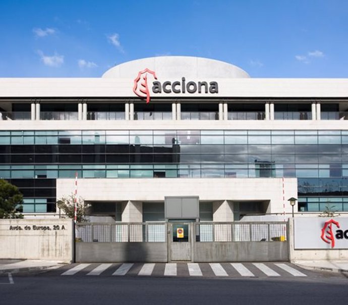 Archivo - Instalaciones de Acciona