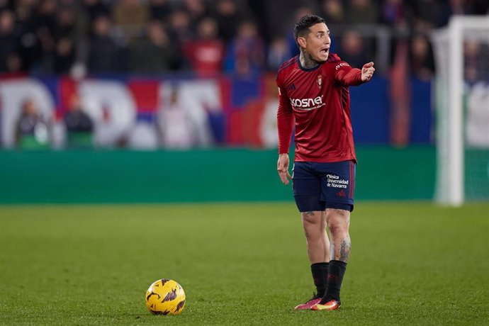 Chimy Avila, jugador de Osasuna, durante un encuentro en El Sadar.