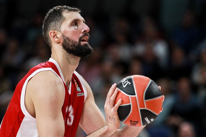 Archivo - Nicola Mirotic of EA7 Emporio Armani Milan in action during Turkish Airlines Euroleague basketball match between Real Madrid and EA7 Emporio Armani Milan at Wizink Center on October 19, 2023,  in Madrid, Spain.