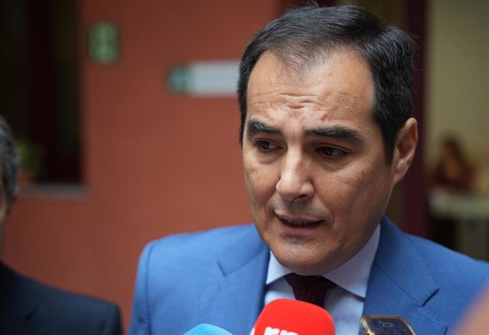 Archivo - El consejero de Justicia, Administración Local y Función Pública, José Antonio Nieto