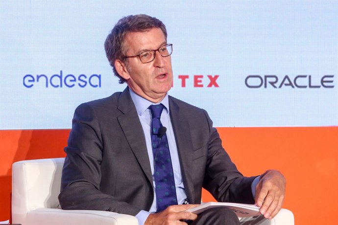 Archivo - El presidente de la Xunta de Galicia, Alberto Núñez Feijóo,  interviene en la primera mesa de debate de las I Jornadas de Fondos Europeos para la recuperación Next Generation, a 5 de julio de 2021, en el Hotel Westin Palace, Madrid, (España). 