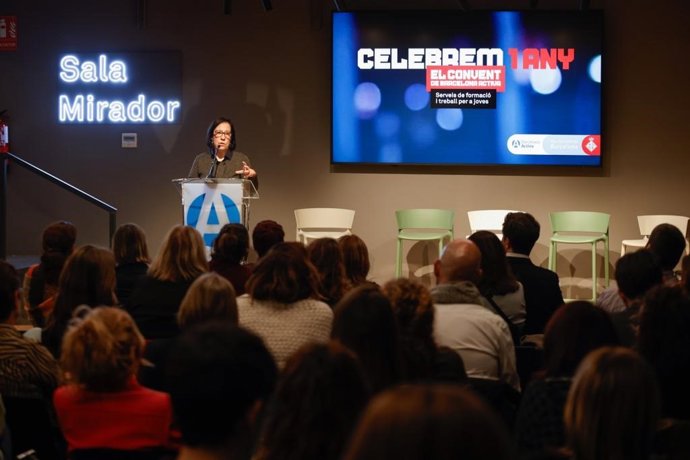 La presidenta de Barcelona Activa i regidor de Promoció Econmica, Raquel Gil, ha clausurat l'acte de celebració del primer aniversari del Convent, el centre d'ocupació per a joves.
