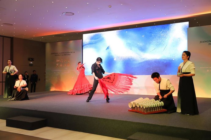 Picturesque%C2%A0Jiangnan