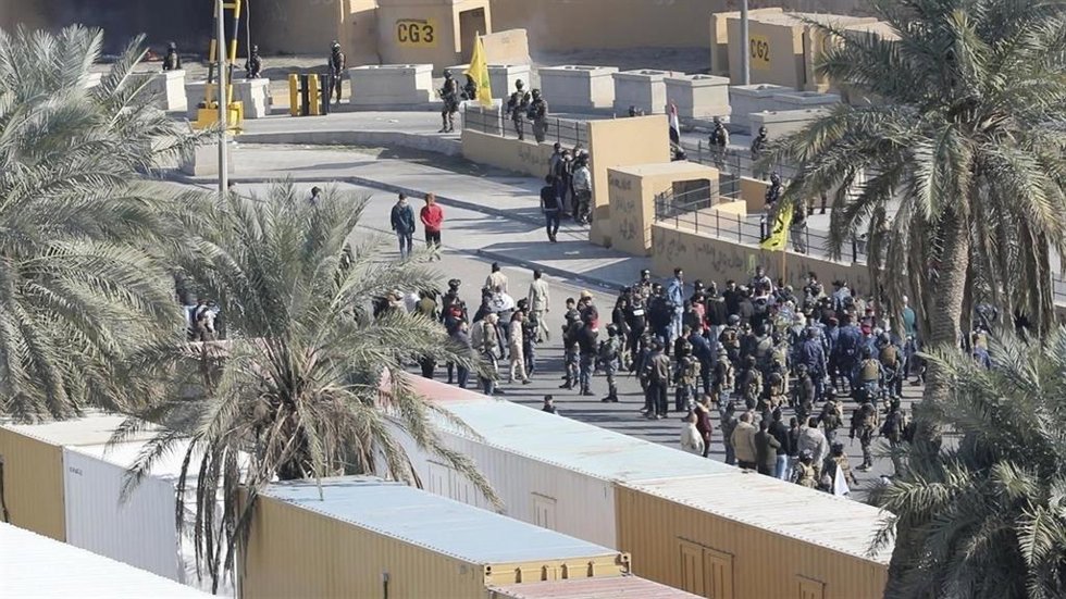 Archivo - Una manifestación frente a la Embajada de EEUU en Bagdad (Irak)