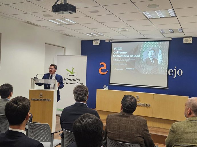 El consejero de Economía, Empleo y Transformación Digital, Guillermo Santamaría, en el Evento Singular Encuentro Empresarial Cáceres 2023.