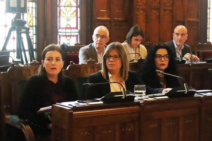 Gimena Llamedo, en el centro