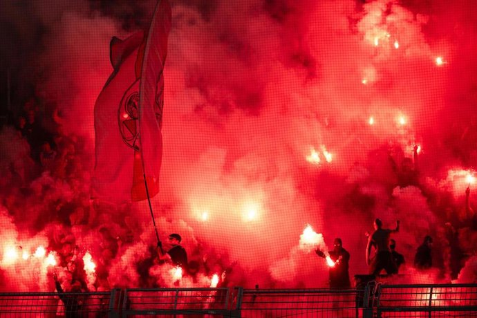 Archivo - Aficionados del Ajax