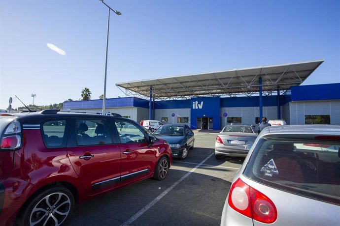 Imagen de recurso de vehículos en una de las estaciones de ITV andaluzas.
