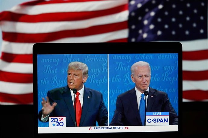 Archivo - Imagen de archivo del debate entre Donald Trump y Joe Biden en 2020 