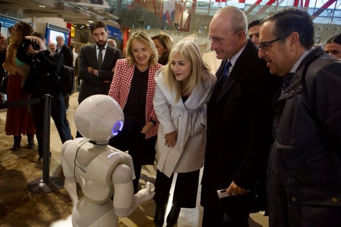 Del Pozo valora que en 2024 más de 4.500 centros andaluces mejoraran nivel de competencia digital, el doble que este año