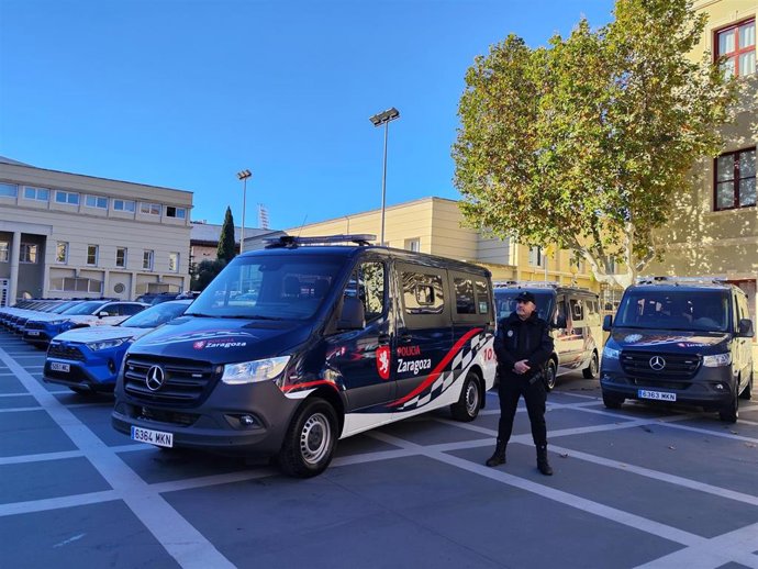 Presentación de los 21 vehículos nuevos de la Policía Local de Zaragoza