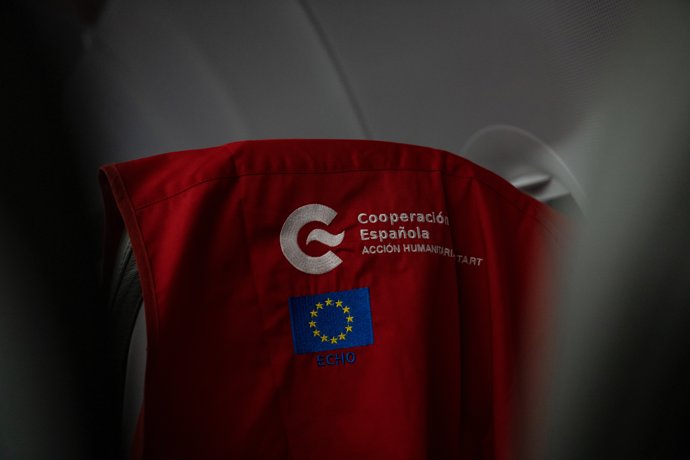 Archivo - Un chaleco de Cooperación española en el hospital de campaña de la Agencia Española de Cooperación Internacional para el Desarrollo, a 23 de febrero de 2023, en Iskenderun, Turquía (España). El hospital de campaña del equipo START de la Agenci