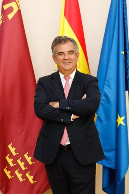 Archivo - El consejero de Universidades, Investigación, Medio Ambiente y Mar Menor de la Región de Murcia,  Juan María Vázquez