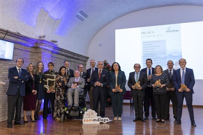 El Colegio de Médicos reconoce la labor de once facultativos en la 15 edición de sus premios.