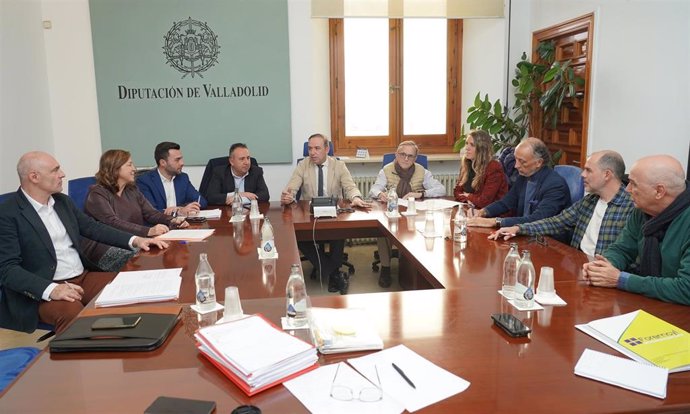 Reunión entre la Diputación de Valladolid y agentes sociales de la provincia sobre el presupuesto 2024 a la Mesa del Diálogo Social de la provincia