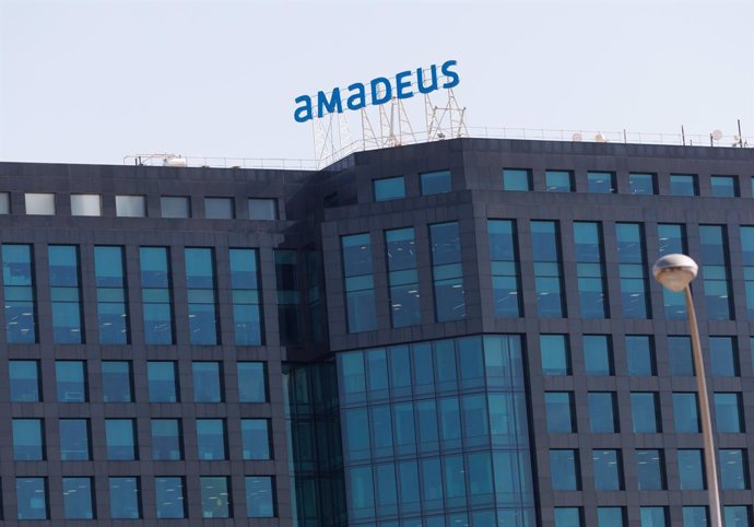 Archivo - Fachada de la sede de Amadeus en el edificio Herre, a 2 de marzo de 2023, en Madrid (España). 