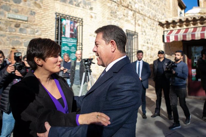 La ministra de Vivienda y Agenda Urbana, Isabel Rodríguez, junto con el presidente regional, Emiliano García-Page.