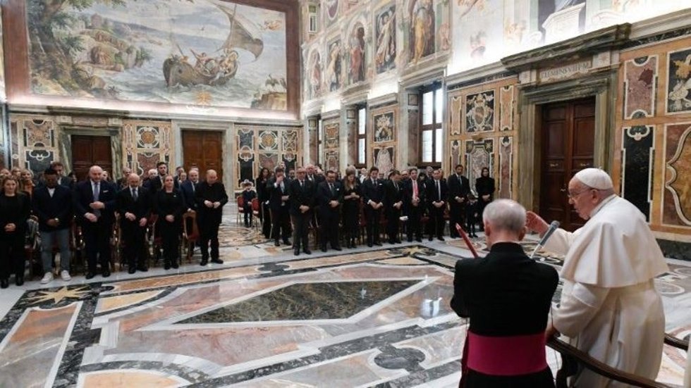 Audiencia del Papa a los organizadores del Concierto de Navidad con los pobres.