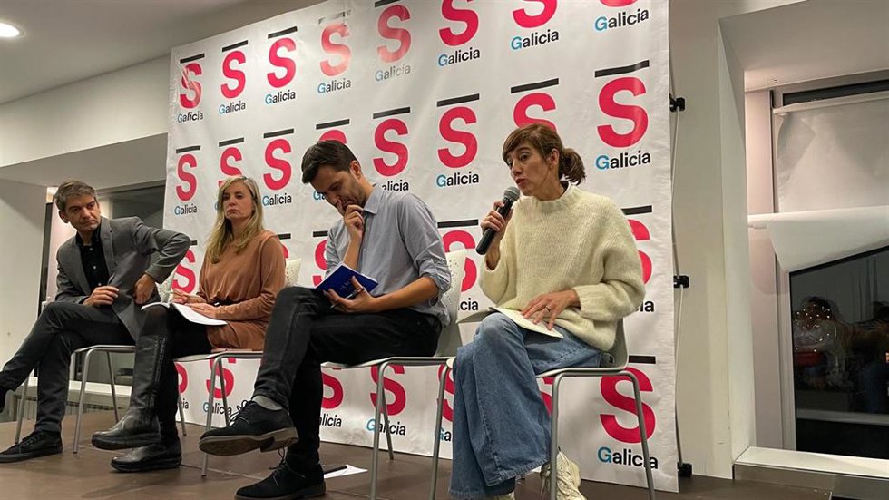 Acto de escucha en Ferrol con Marta Lois, Paulo Carlos López, Verónica Martínez Barbero y Jorge Suárez.