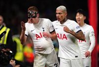 El Tottenham vuelve a apretar por el 'Top 4' con un 0-2 al Forest