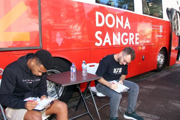 Archivo - Donantes del ICHH